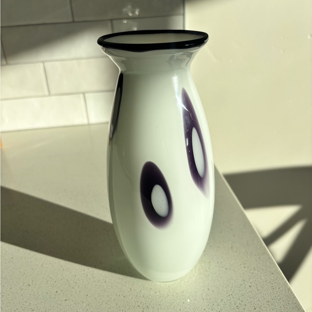 Margie's Garden Creative Artisans Hand Blown Glass Vase White Amethyst 8.25"